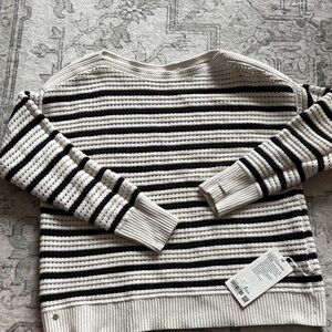NWT LULULEMON- cotton crochet mesh pullover